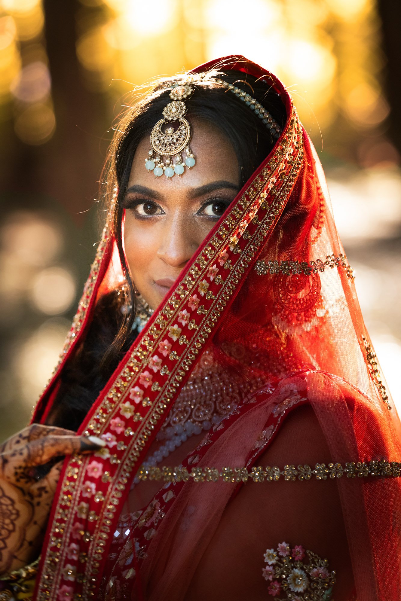 LM591_S0896-FAV PROMO.jpg