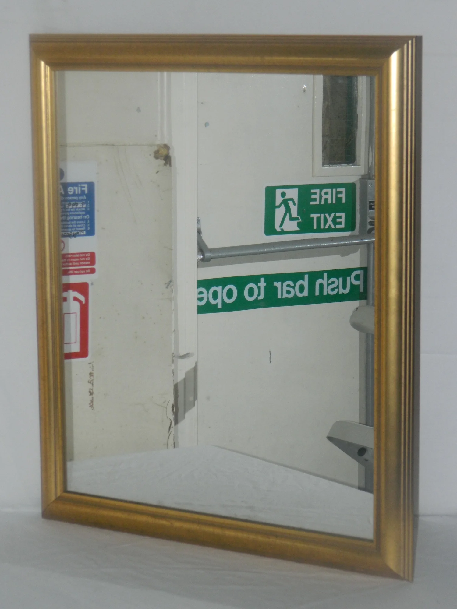  Buy it now number: P25  Price: £20.00  How to buy: At Auction house on either viewing day or sale day  Amount available: 18  Dimensions: W: 59cm H: 70cm 