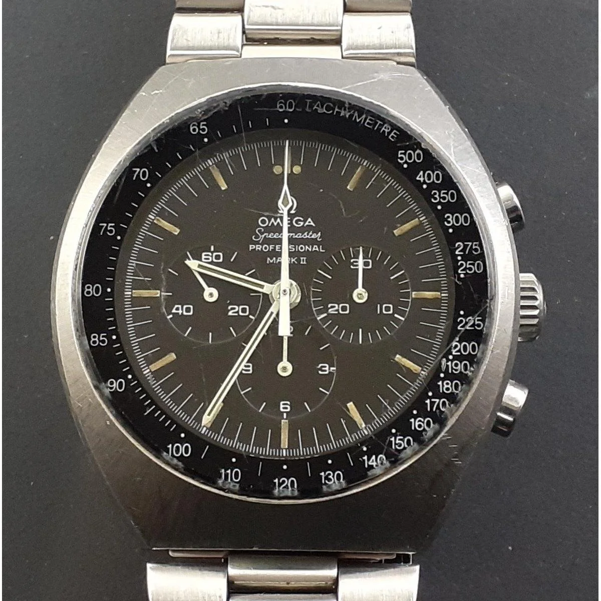 Guide: £1300-2340