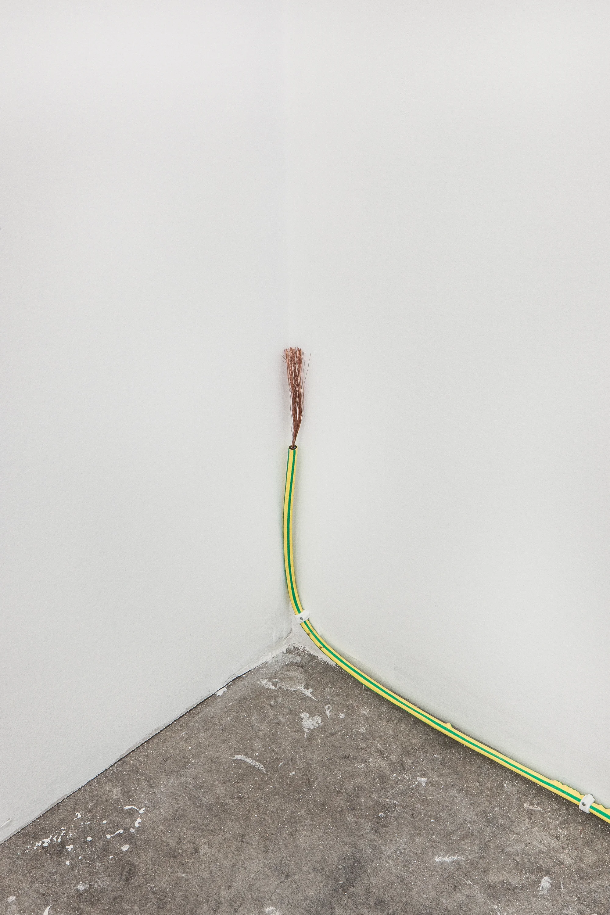 Untitled , 2018, copper, polyolefin, 0.64 x 970.3 cm