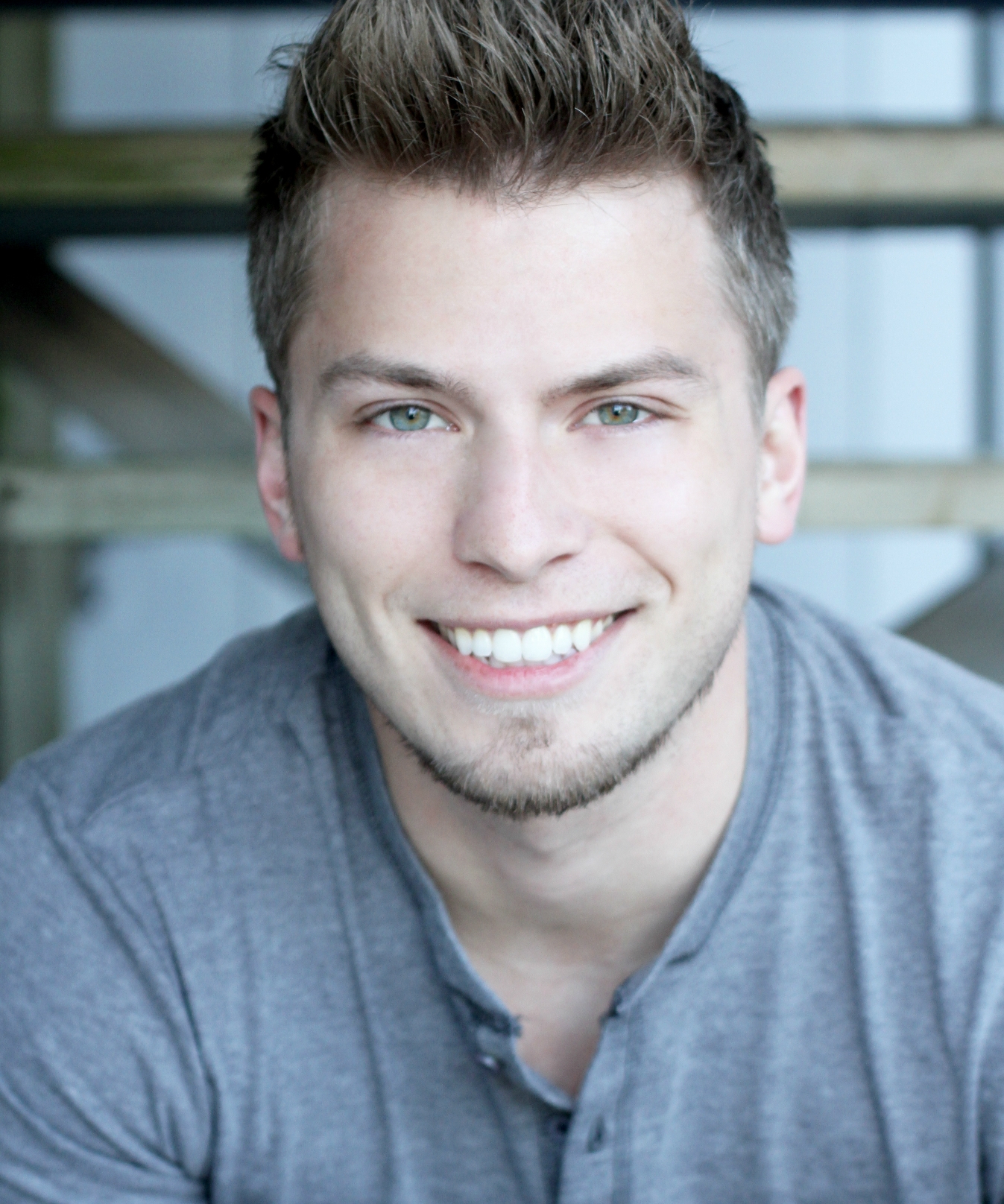 Chandler Macocha Professional actor and independent filmmaker, he graduated from the University of Michigan where he studied Aerospace Engineering and Film Production.