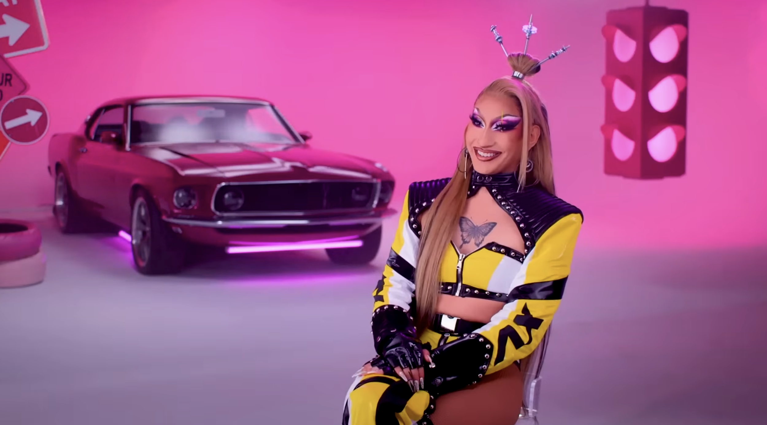 RuPaul's Drag Race Season 15 - Meet the Queens & Ruveal