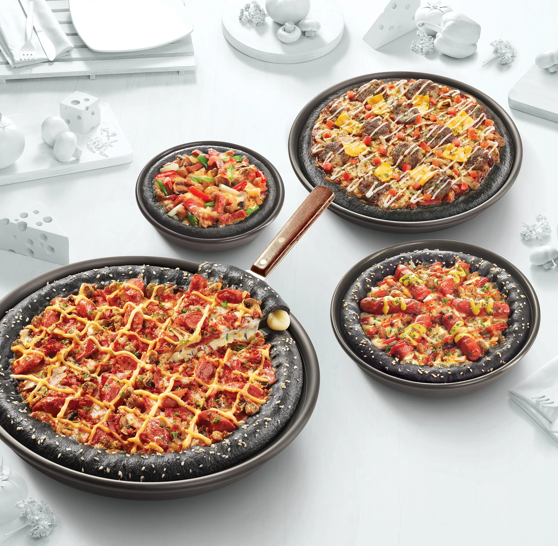 Pizza Hut - Black Pizza