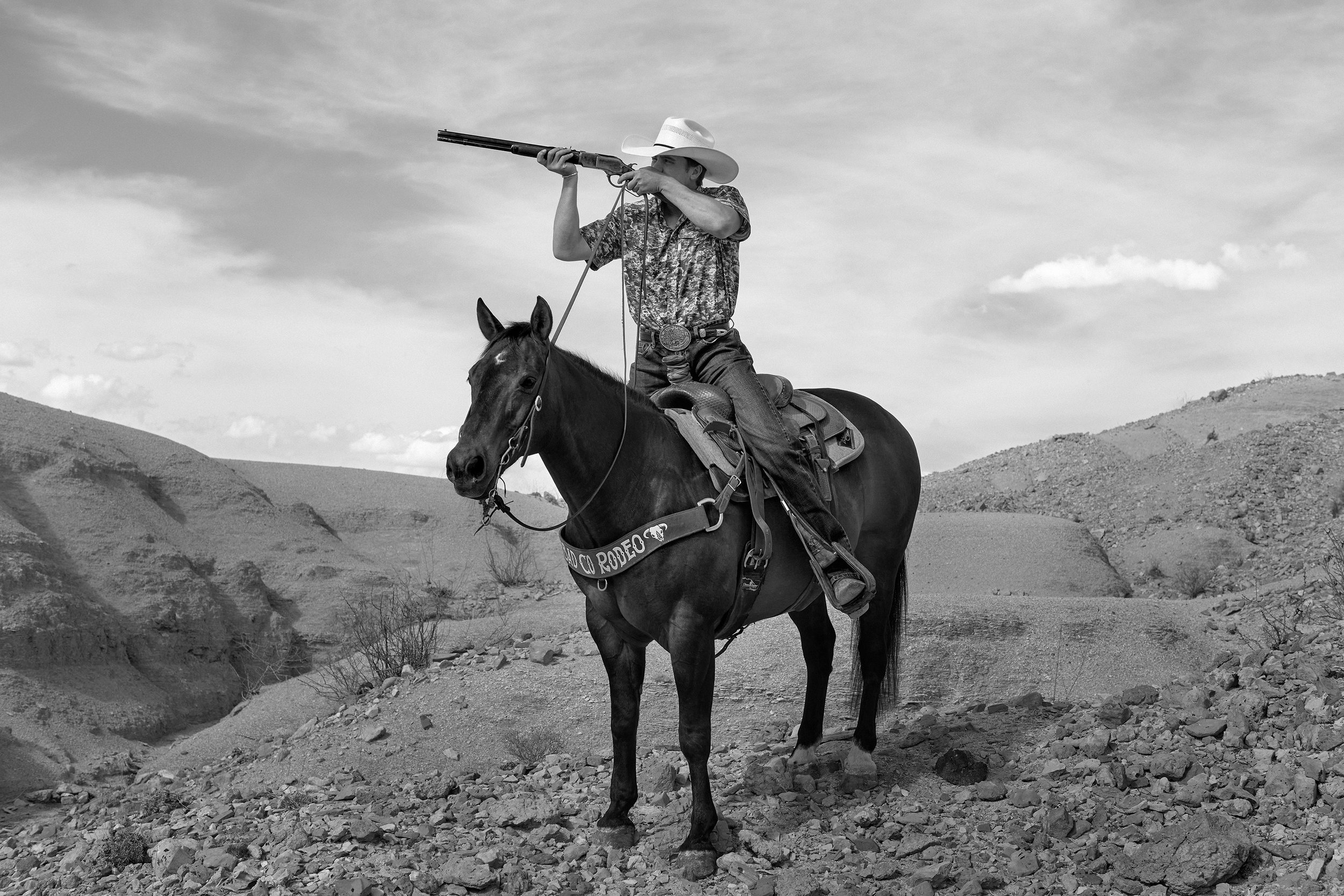 COLT_HONEY_GUN_SHOT.jpg