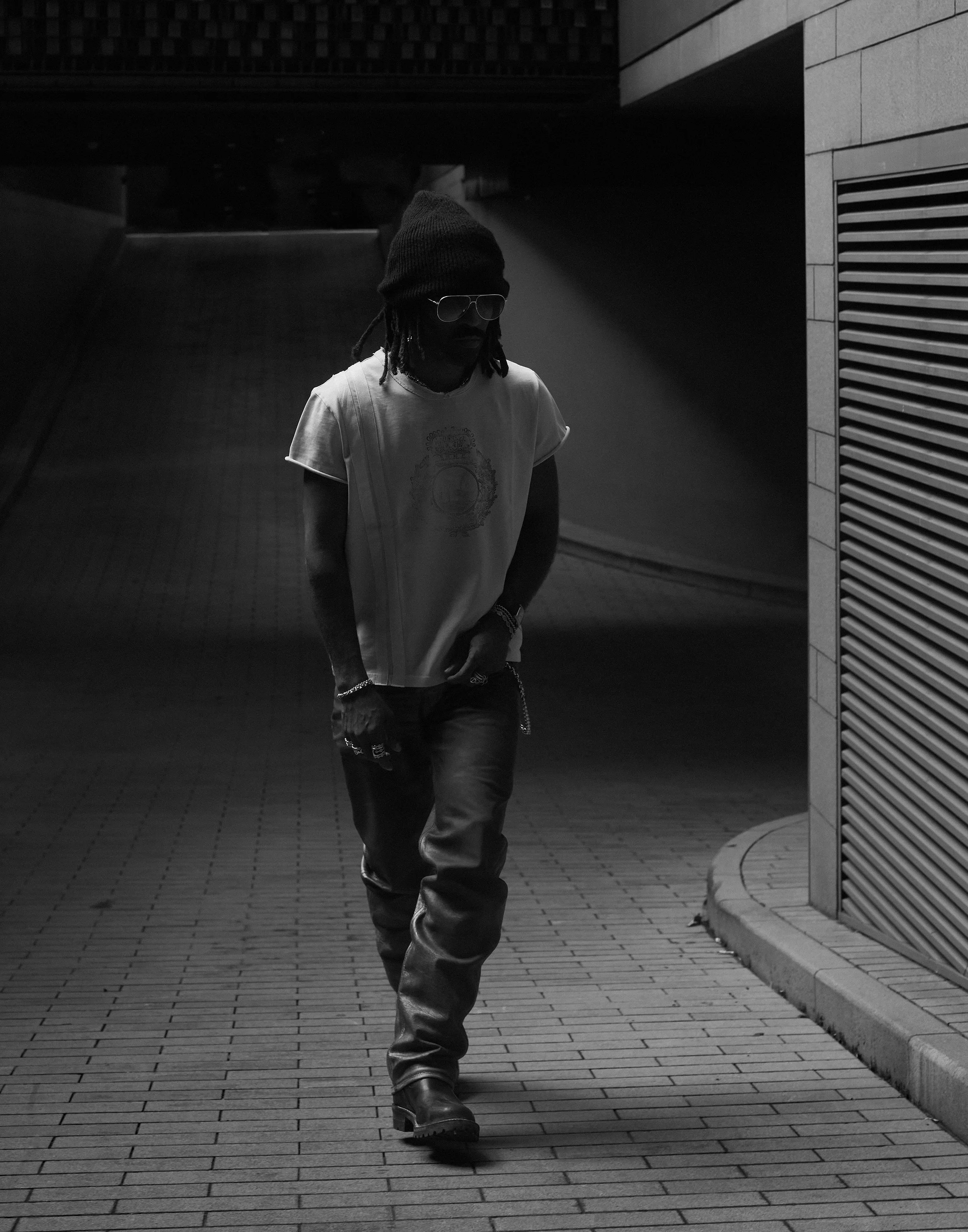 JUSTIN_GARAGE_7_BW.jpg