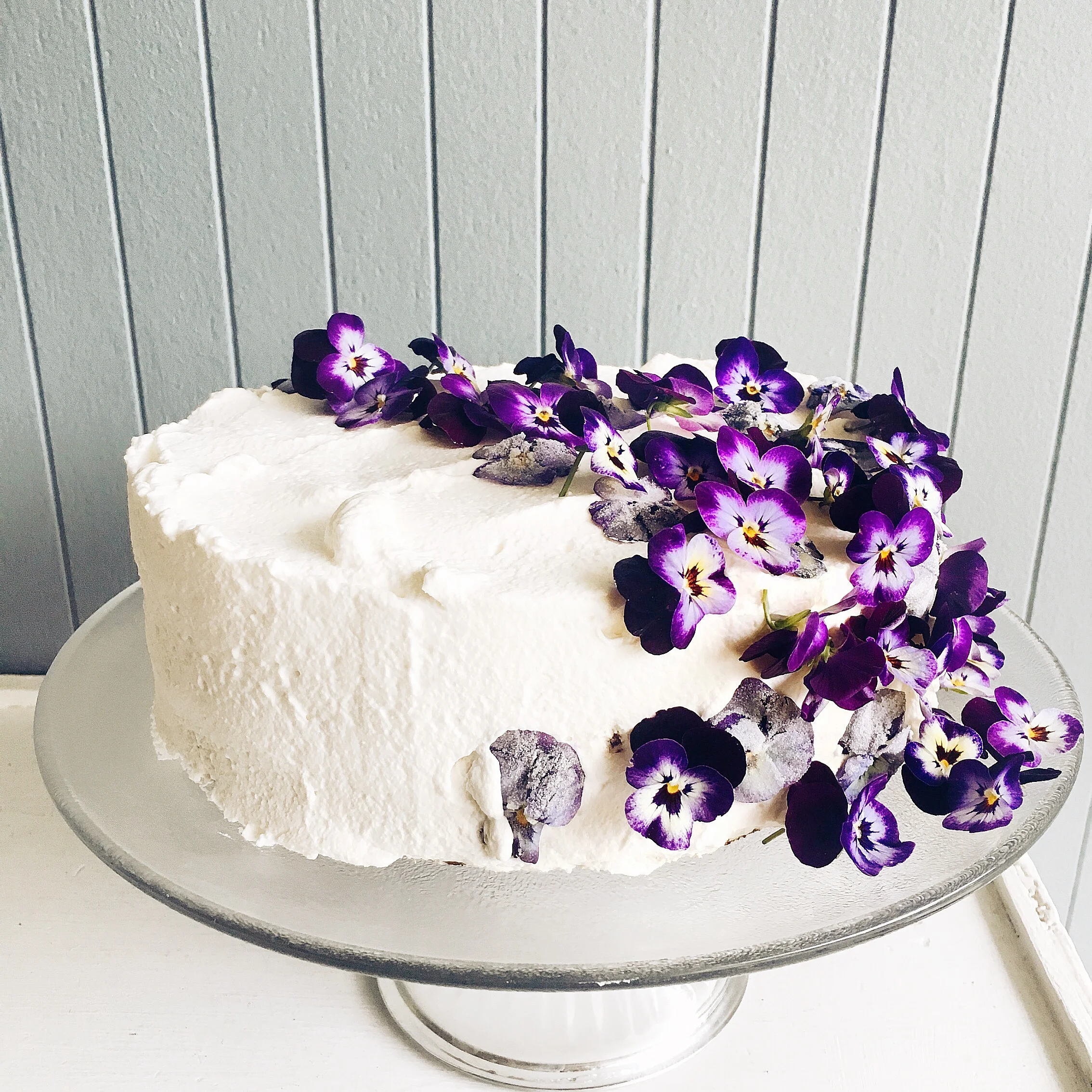 Grow, Then Eat, These Beautiful Edible Flowers