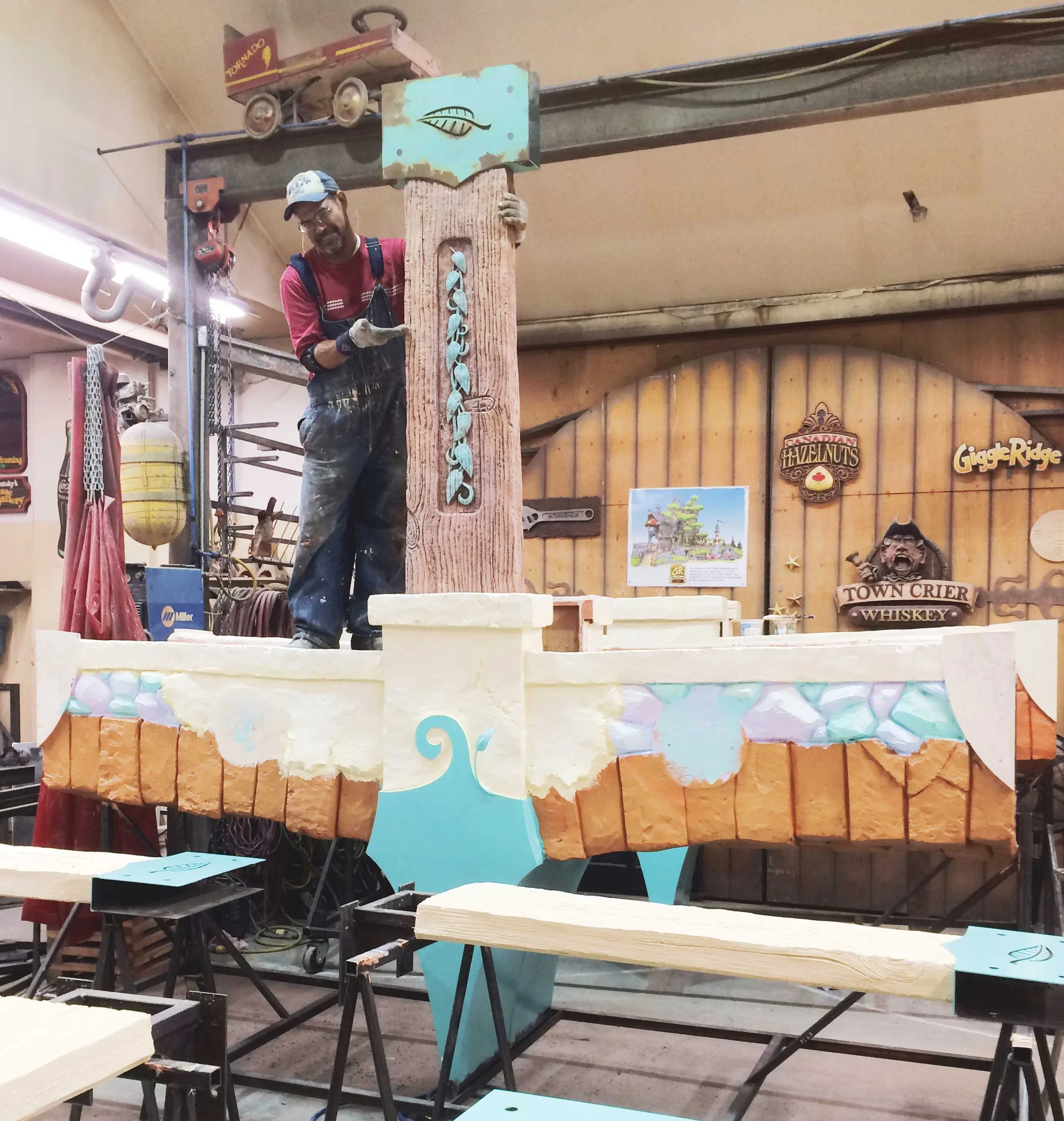 We bolted one of the posts onto an arch to take a few measurements and Lenny couldn't resist giving us his best Vanna White impersonation.