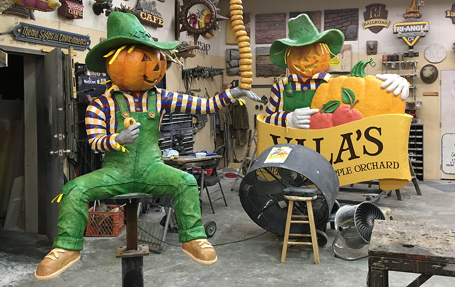 scarecrows a pair.png