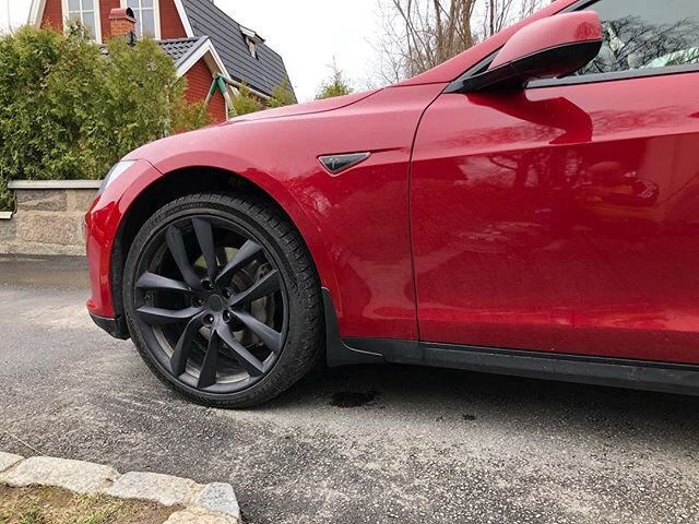 New moulded mudflaps for Tesla Model S pre facelift, to keep your car shiny all year around @rosenbergsinpol