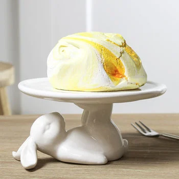 normal_white-ceramic-rabbit-cupcake-stand.jpg