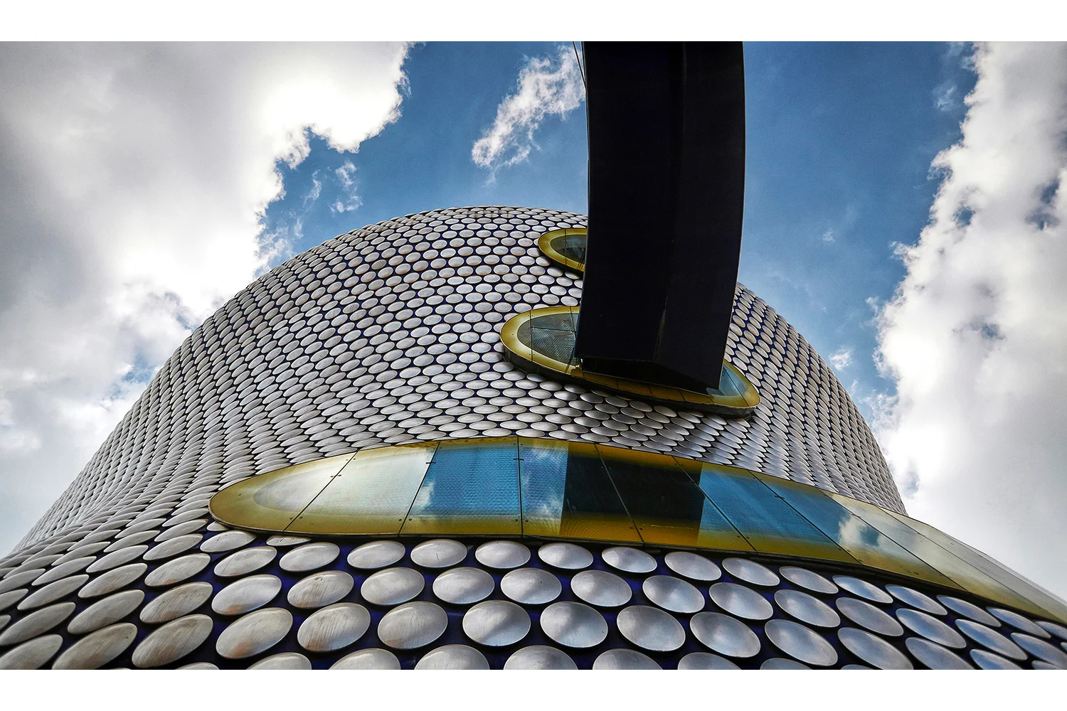 Architectural photography exterior: Selfridges, Birmingham, Midlands, UK. Architects: Jan Kaplický & Amanda Levete. Image (C) Matthewlingphotography.co.uk