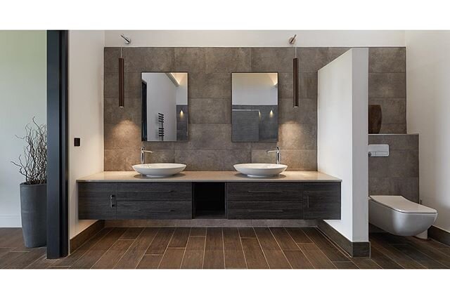 Back on social media after a frantic couple of months that have taken me all over the UK. Time to reconnect and show a bit of the work I&rsquo;ve been doing. Here is a shot from a private bathroom in Staffordshire

#twitter #linkedin #architecturepho