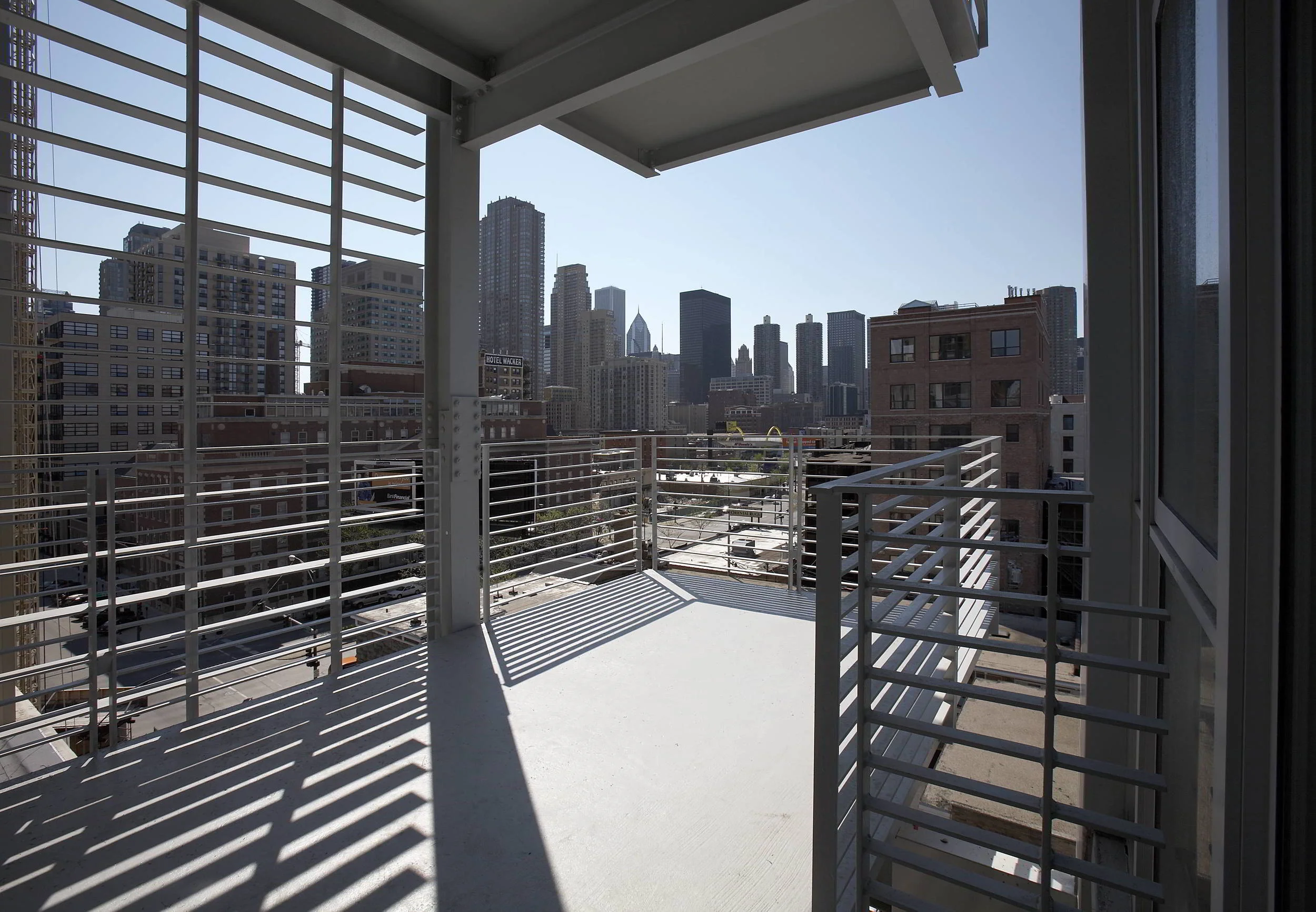 156 Superior High-Rise Location: Chicago, IL Photos: Marty Peters AIA Seattle 2006 Design Excellence Awards National AIA 2007 Design Excellence Awards Residential Architect Magazine Award American Architecture Awards 2008