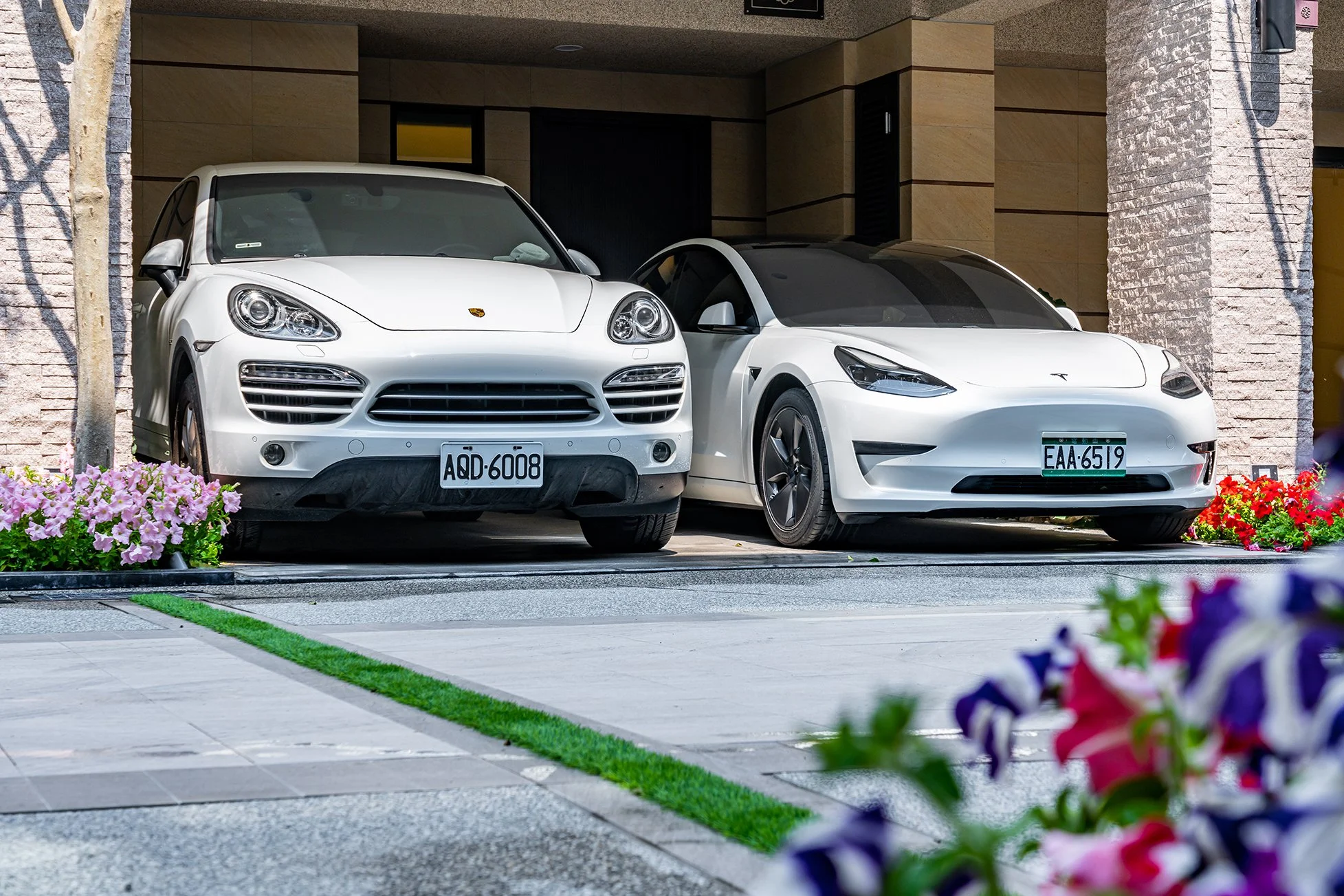 尊榮大器的寬闊車道