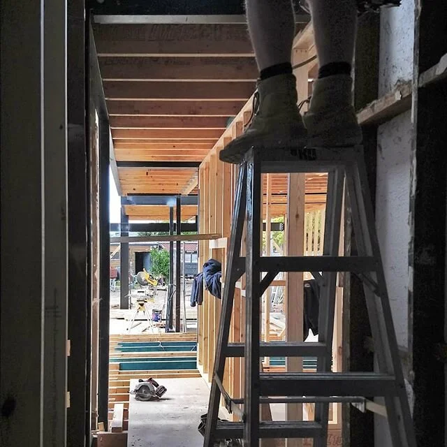 INSTA - GANTRY - FRAME 01.jpg