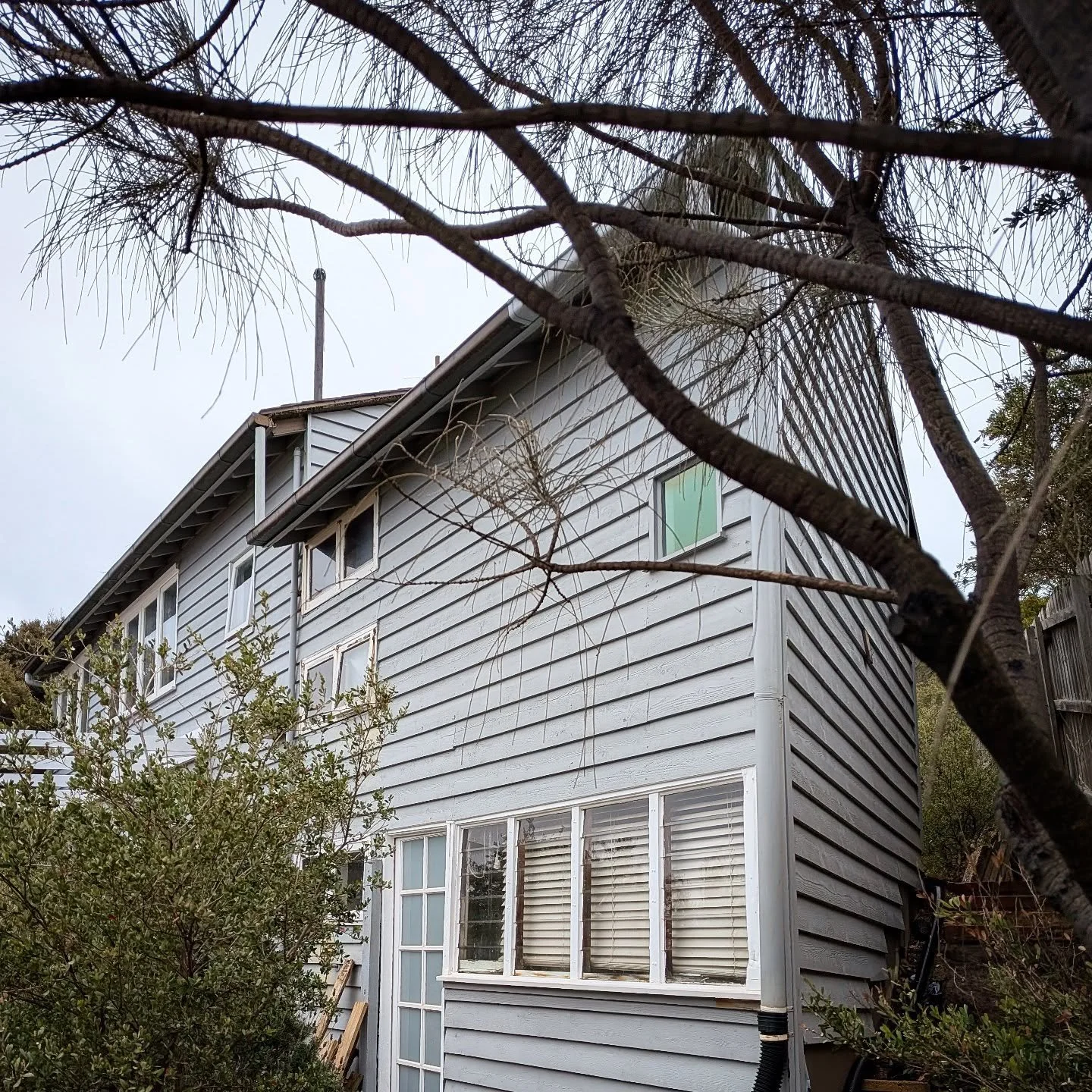 #RamsayHouse tour today. Designed by #RoyGrounds for his own family, later sold to #FrederickRomberg and more recently back in the Grounds family - what a lineage of Modern Melbourne royalty! Thanks @tonylee_author @beaumaris_modern + Victoria Ground