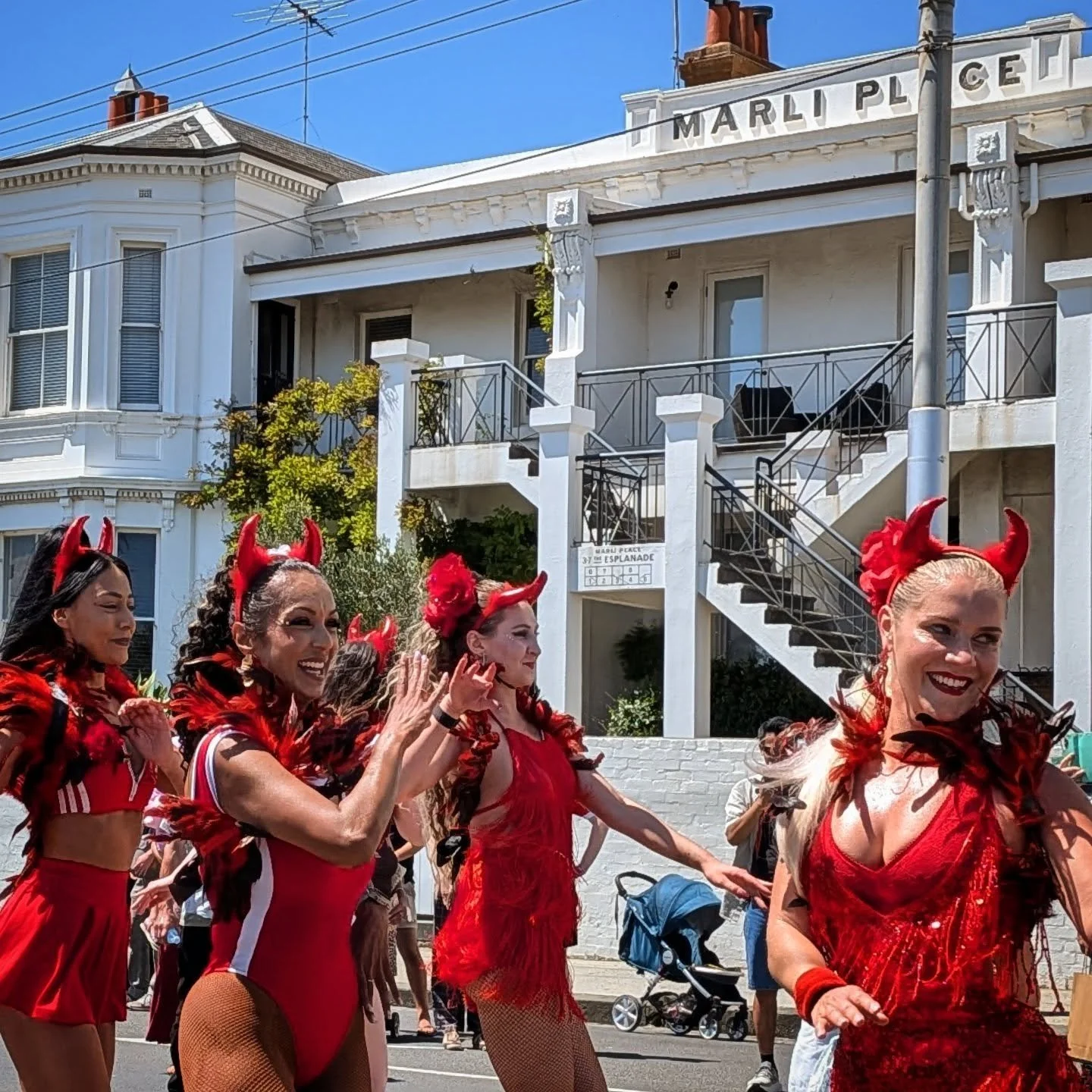 The glorious ladies of #Bloco3K enjoying a perfect festival day
> #marliplace #stkildafestival