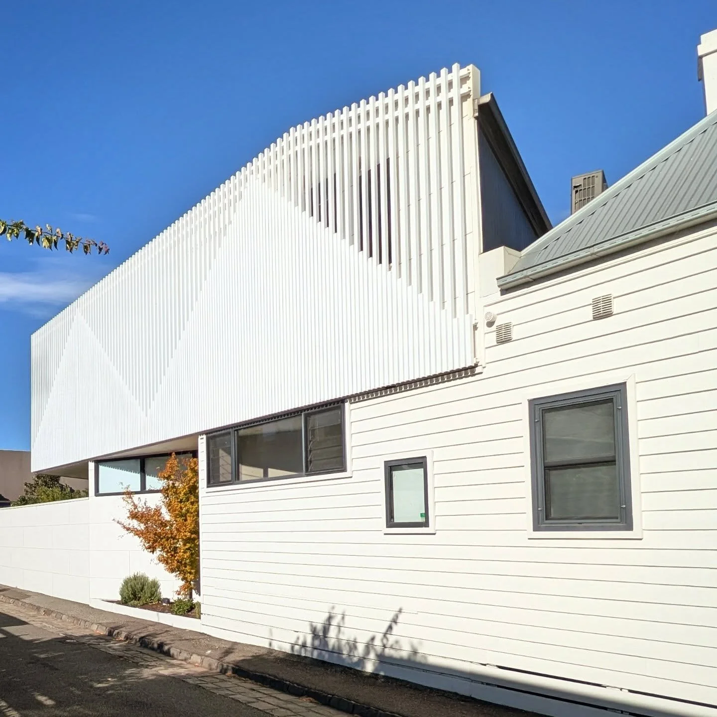 We're having too much fun researching our Jane's Walk. Only sad thing is the work we can't fit in! Like @wala.studio 's Downside Up House - it's a such a gem 💎
> Just a few tickets left if you want to join us. Link in profile