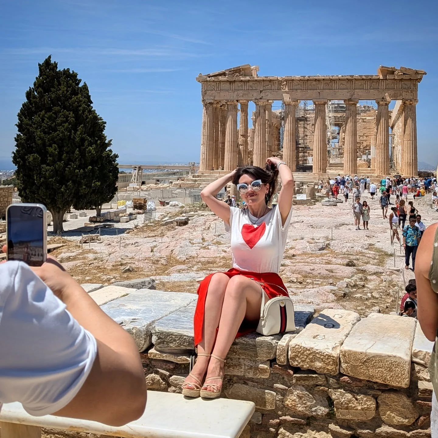 Hello from tourist central! Oh and also one of the wonders of the world (not her)
#acropolis #tourists