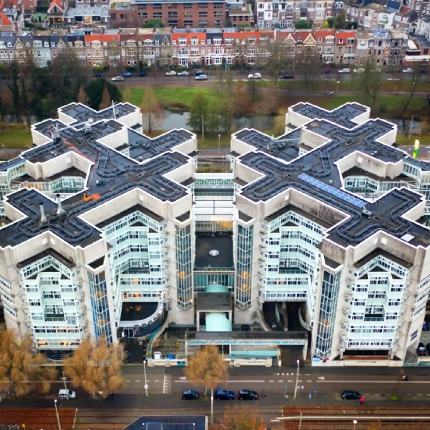 Demo Alert: Sad to hear that #HermanHertzberger's monumental #SoZa complex is another step closer to demolition. #DoCoMoMo, #UNESCO and various other bodies still fighting hard for retention + renovation. What does it say about us when an exemplary b