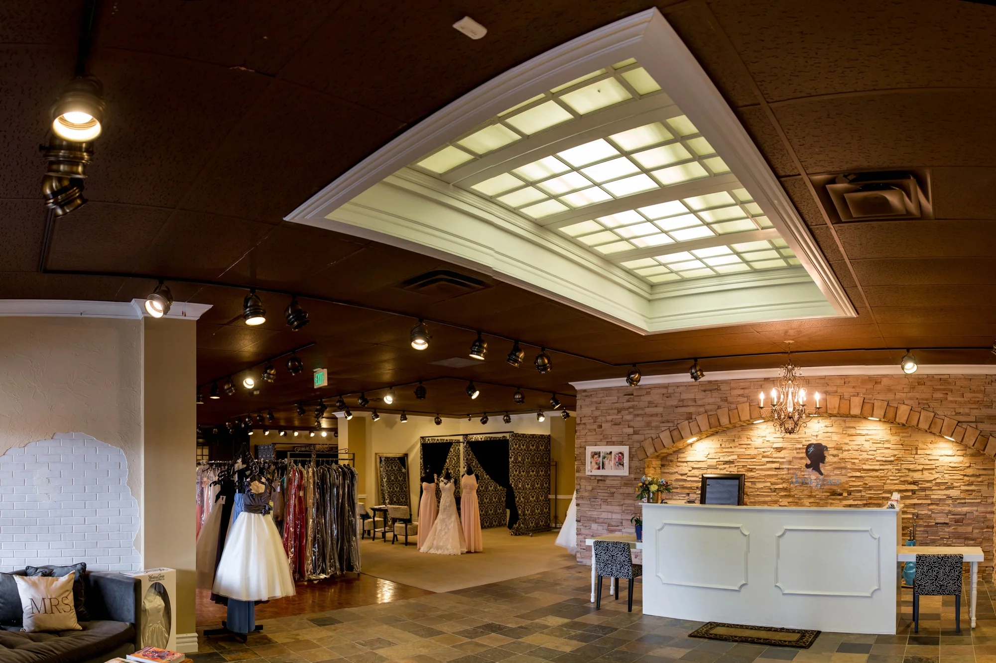 Dora Grace Bridal Entrance