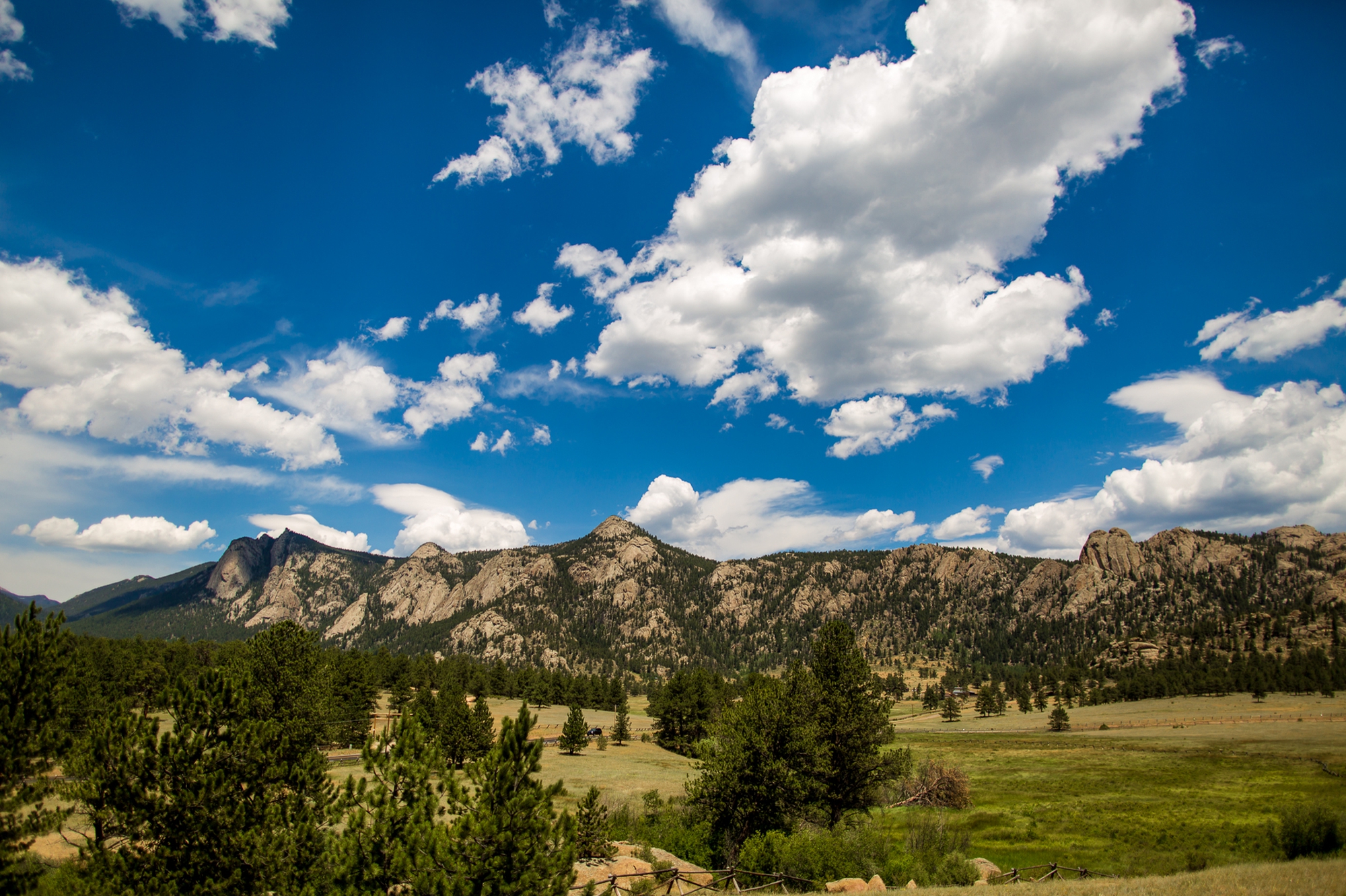 Black Canyon Inn & Twin Owls Steakhouse in Estes Park, CO