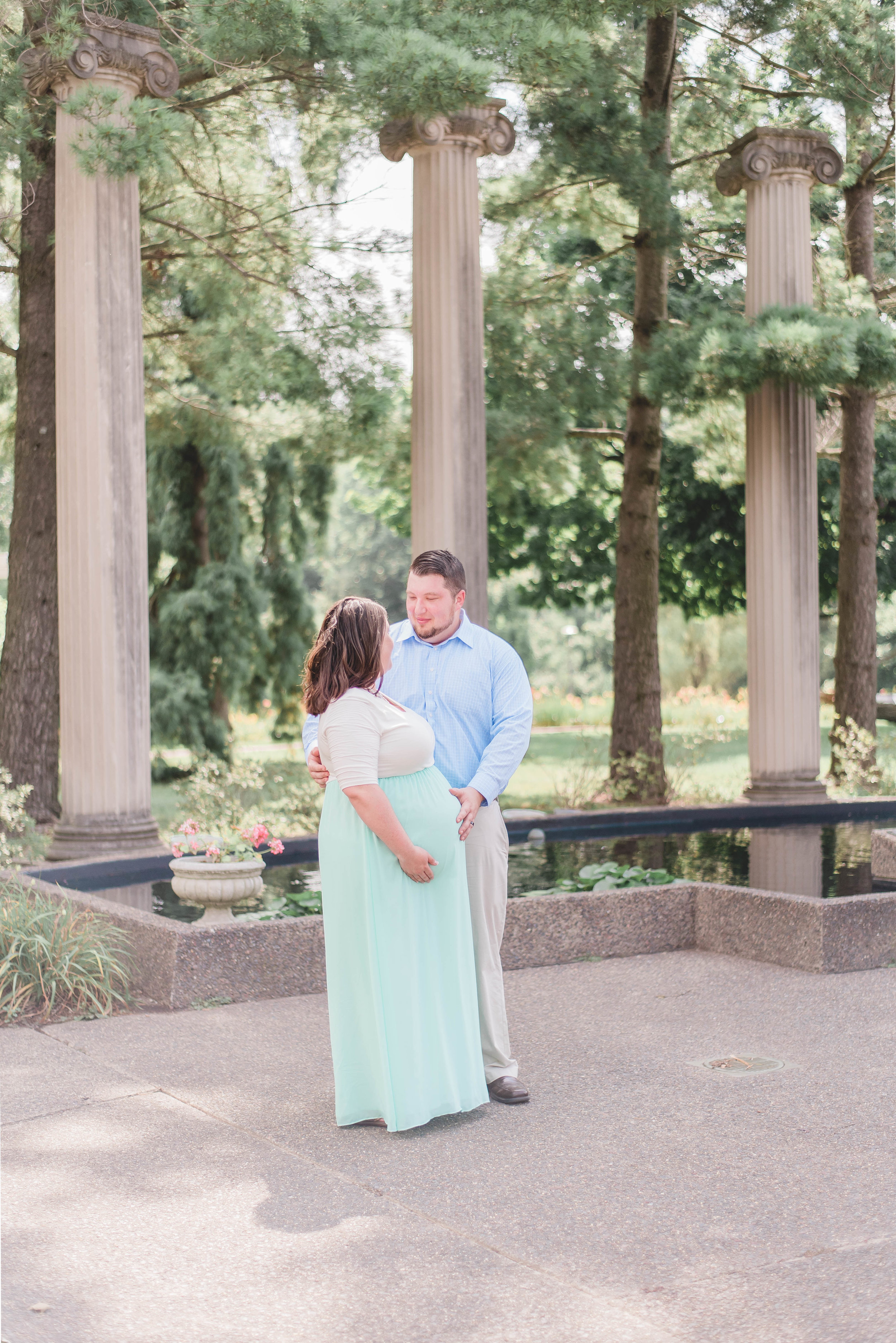 outdoor maternity session location