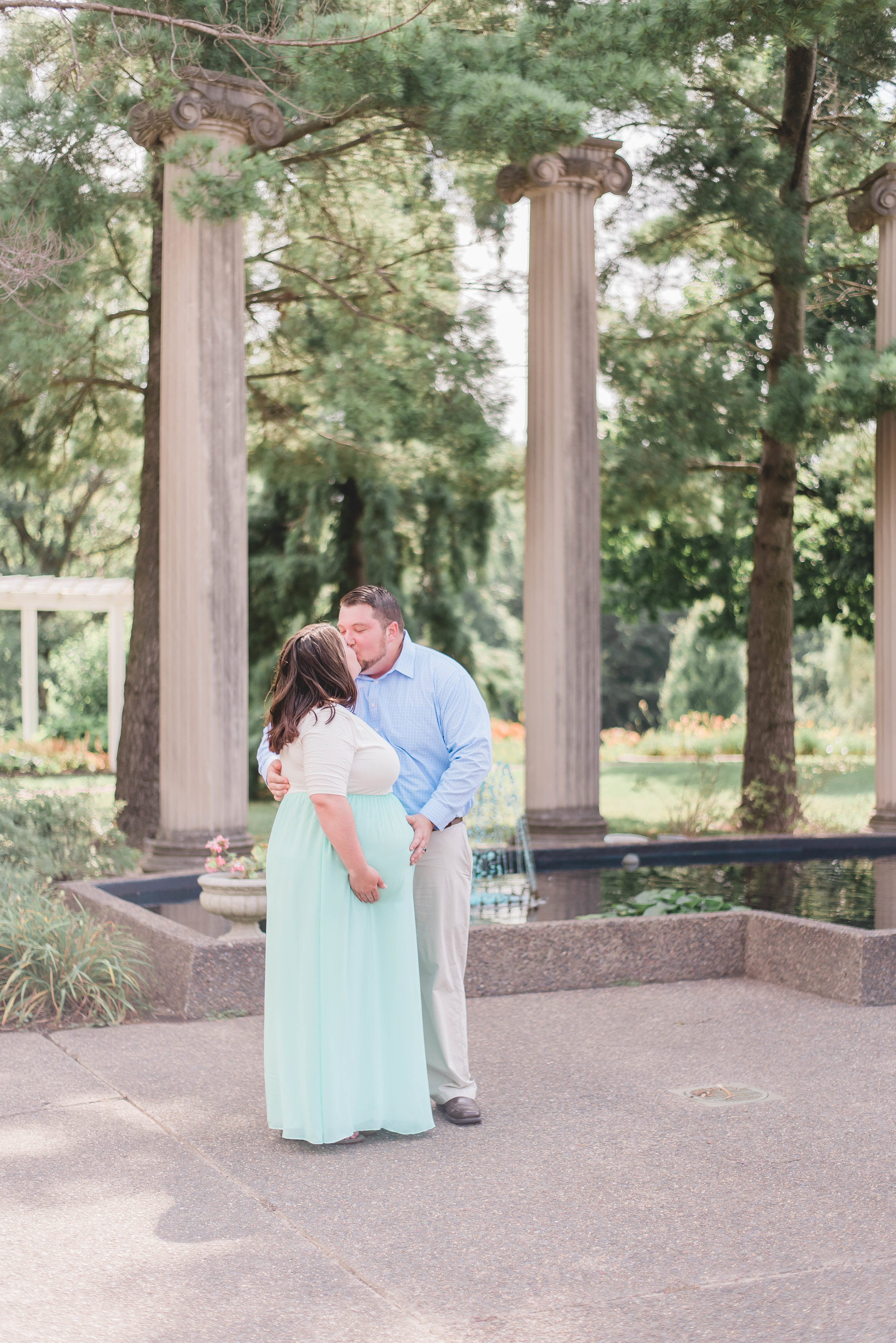 outdoor maternity session columns
