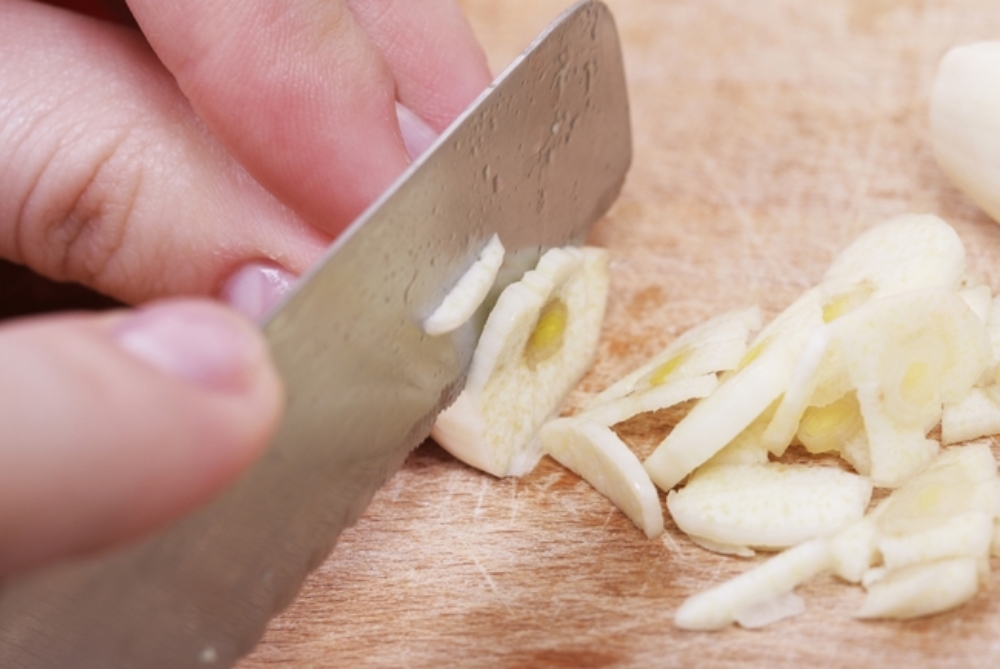 Do This to Maximize Garlic’s Anti-Cancer Benefits
