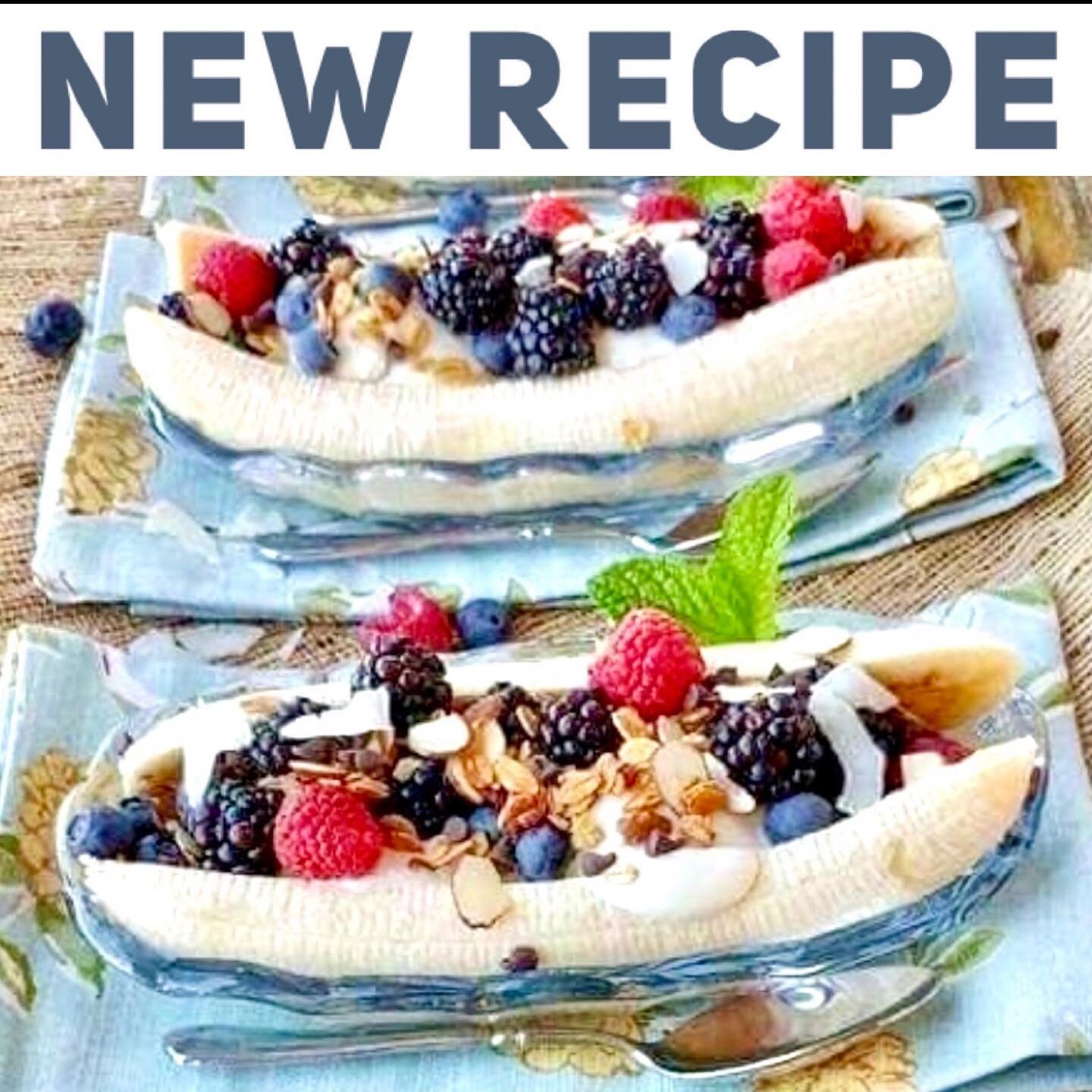 HEALTHY BREAKFAST BANANA SPLITS 🍌
Are you and your kids sick of your standard, everyday breakfasts?
.
How about you wow them with a banana split!
.
For Breakfast?
.
That&rsquo;s right!
.
But this isn&rsquo;t your ordinary banana split. It&rsquo;s th