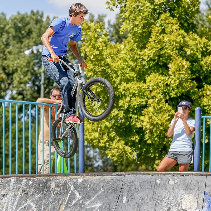 ROV_biketrick.jpg