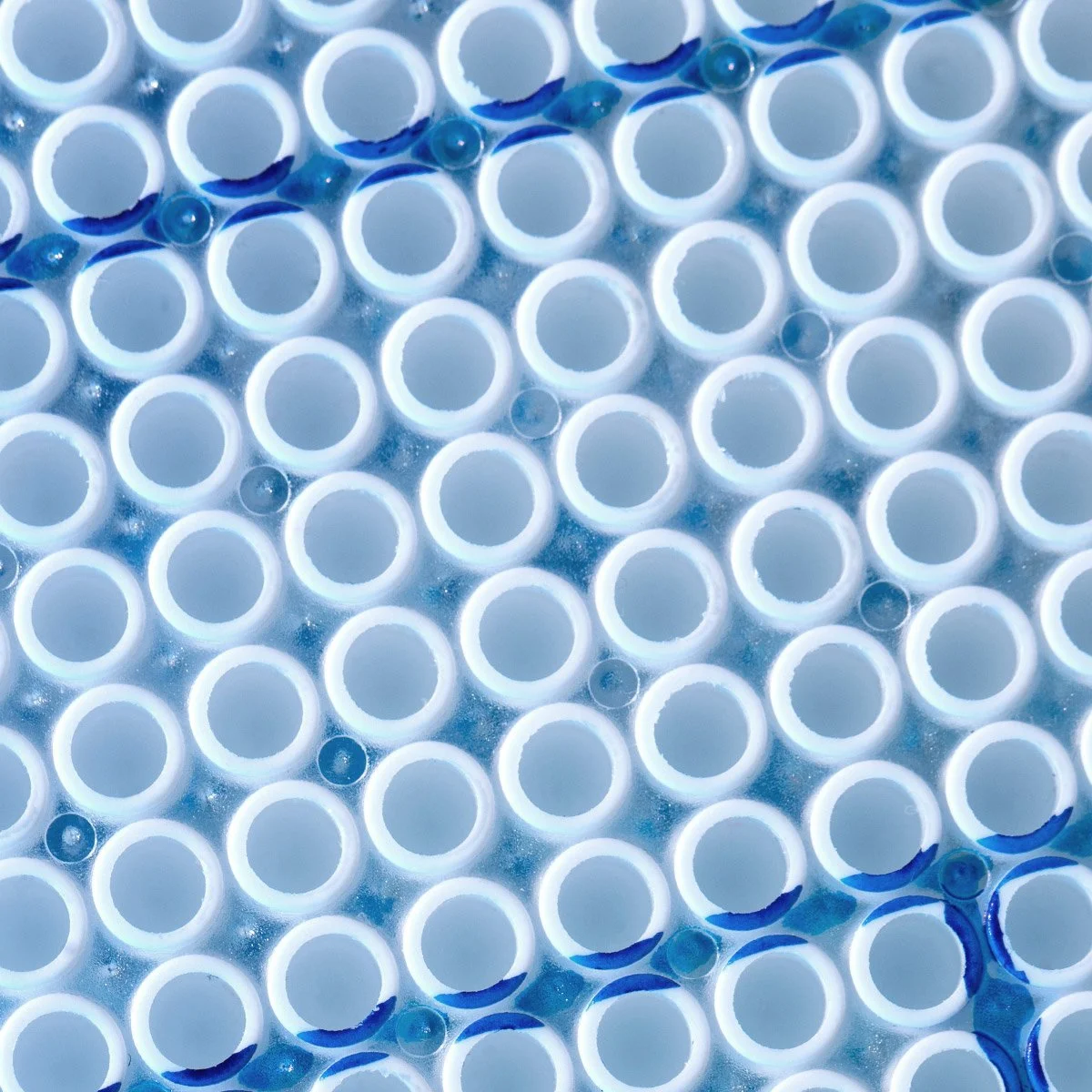 Ways that Labs Can Reduce Plastic Packaging Waste