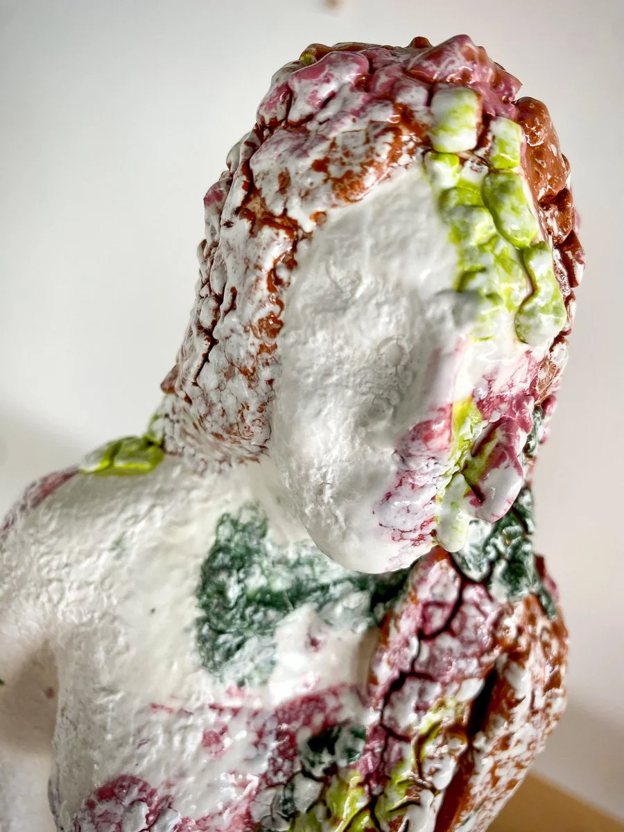Statuette - detail