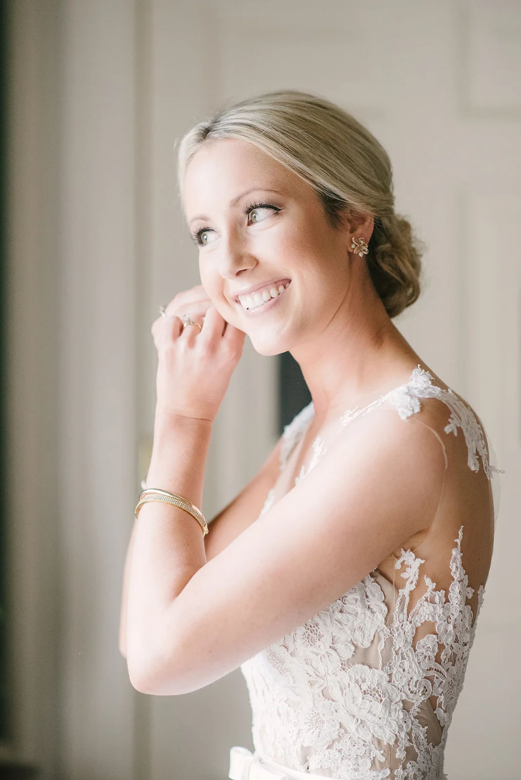 Photo by Eva Lin Photography. Hair by Simply Captivating. Makeup by Hannah Donovan.
