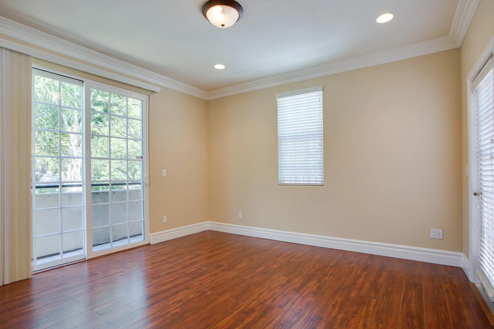 821 S 6th Burbank_MLS-29.jpg