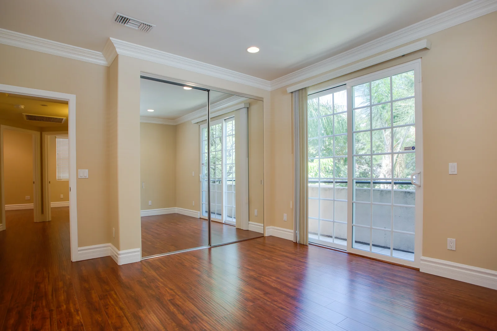 821 S 6th Burbank_MLS-30.jpg