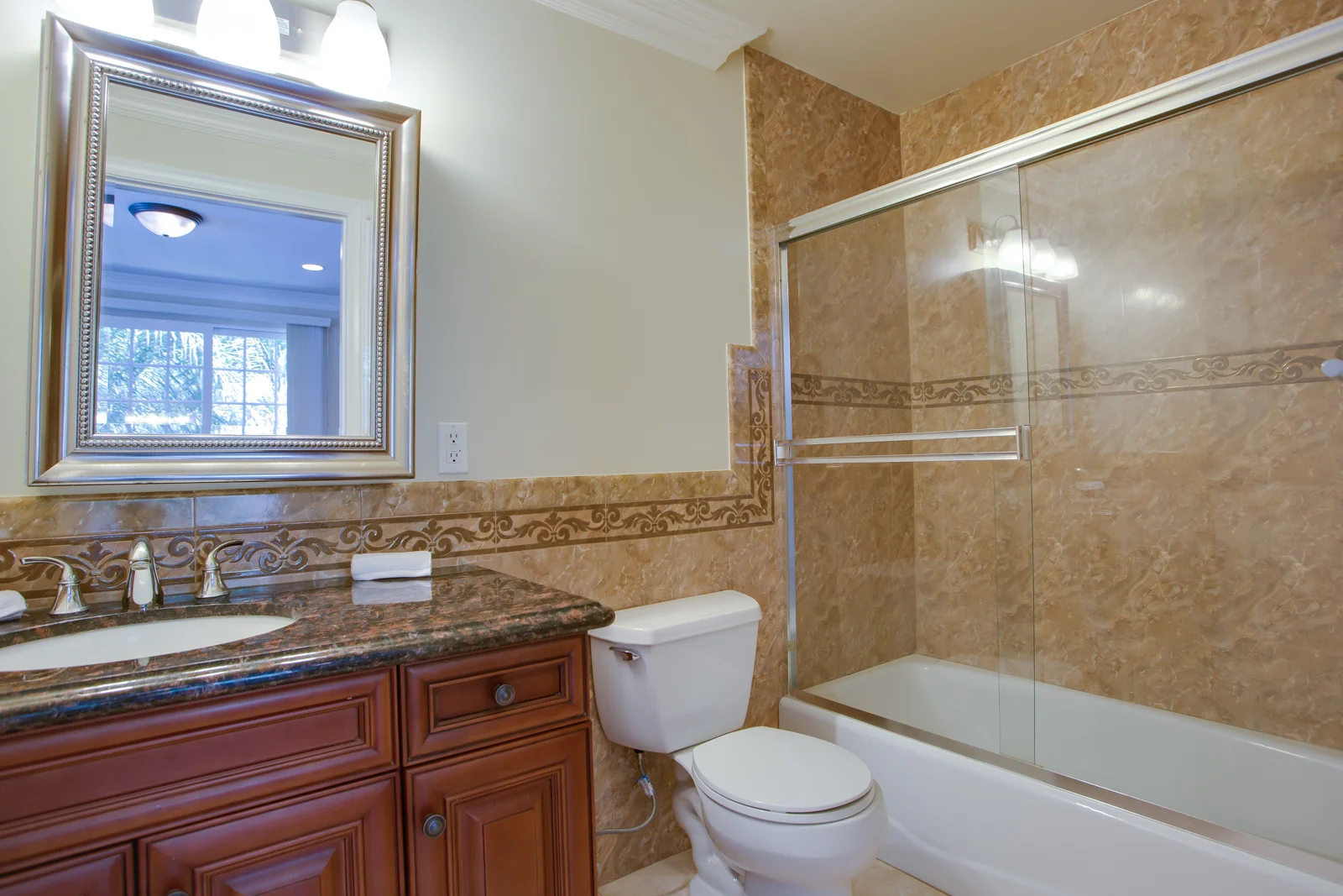 821 S 6th Burbank_MLS-31.jpg