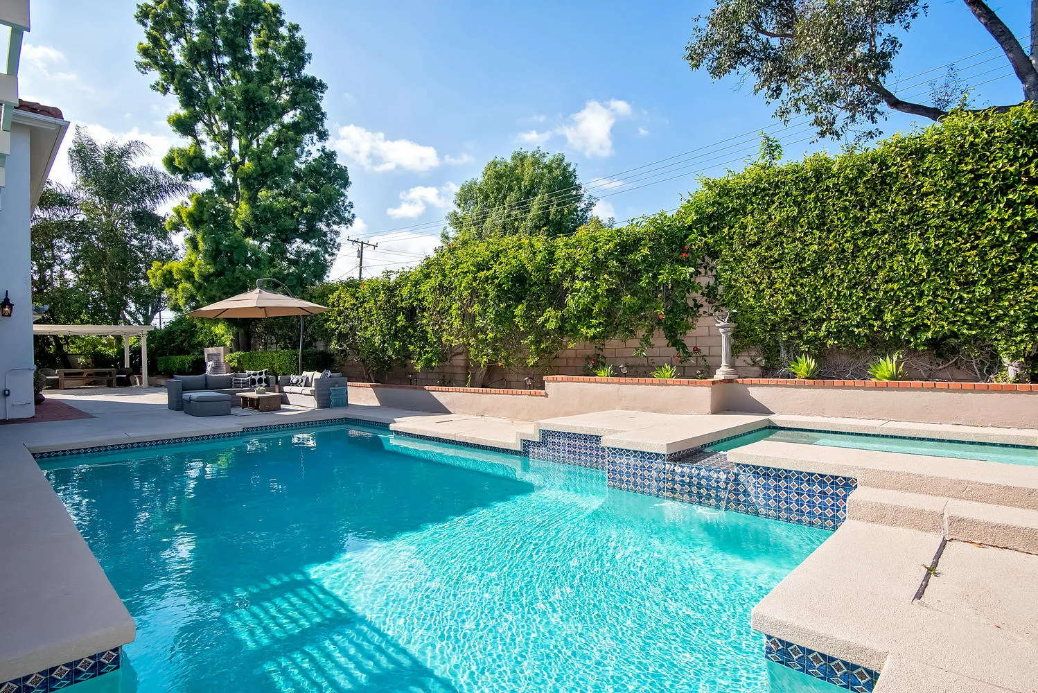 18781 Pinto Ln Santa Ana CA-large-074-74-18781 Pinto Ln N Tustin-1499x1000-72dpi.jpg