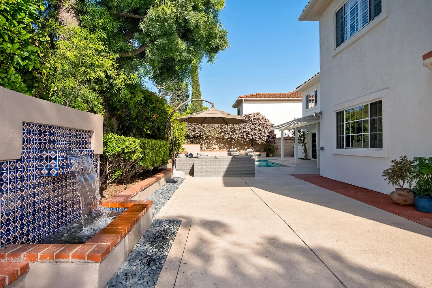 18781 Pinto Ln Santa Ana CA-large-076-69-18781 Pinto Ln N Tustin-1499x1000-72dpi.jpg
