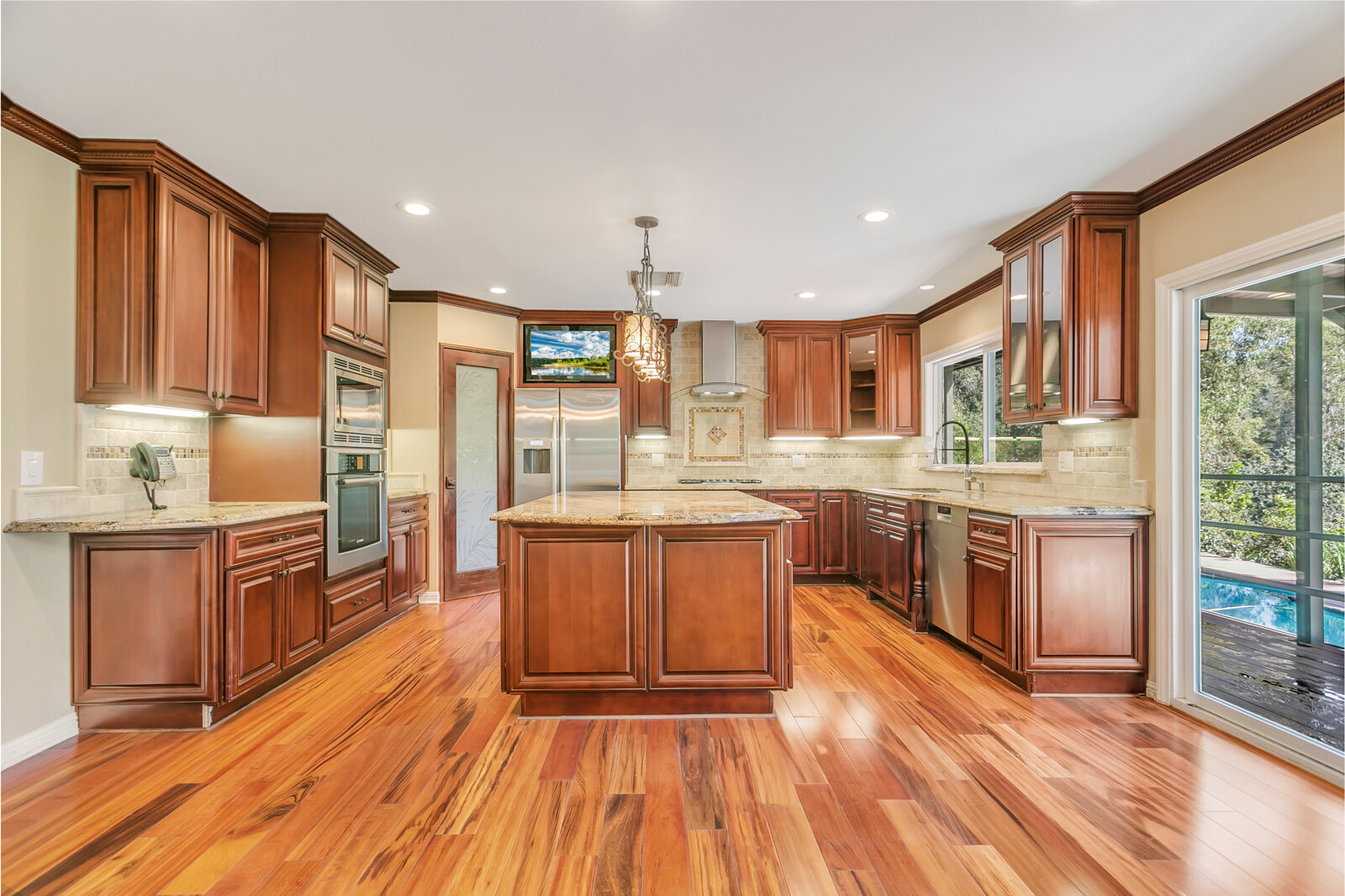 8547 La Tremolina Ln_Whittier_MLS-13.jpg