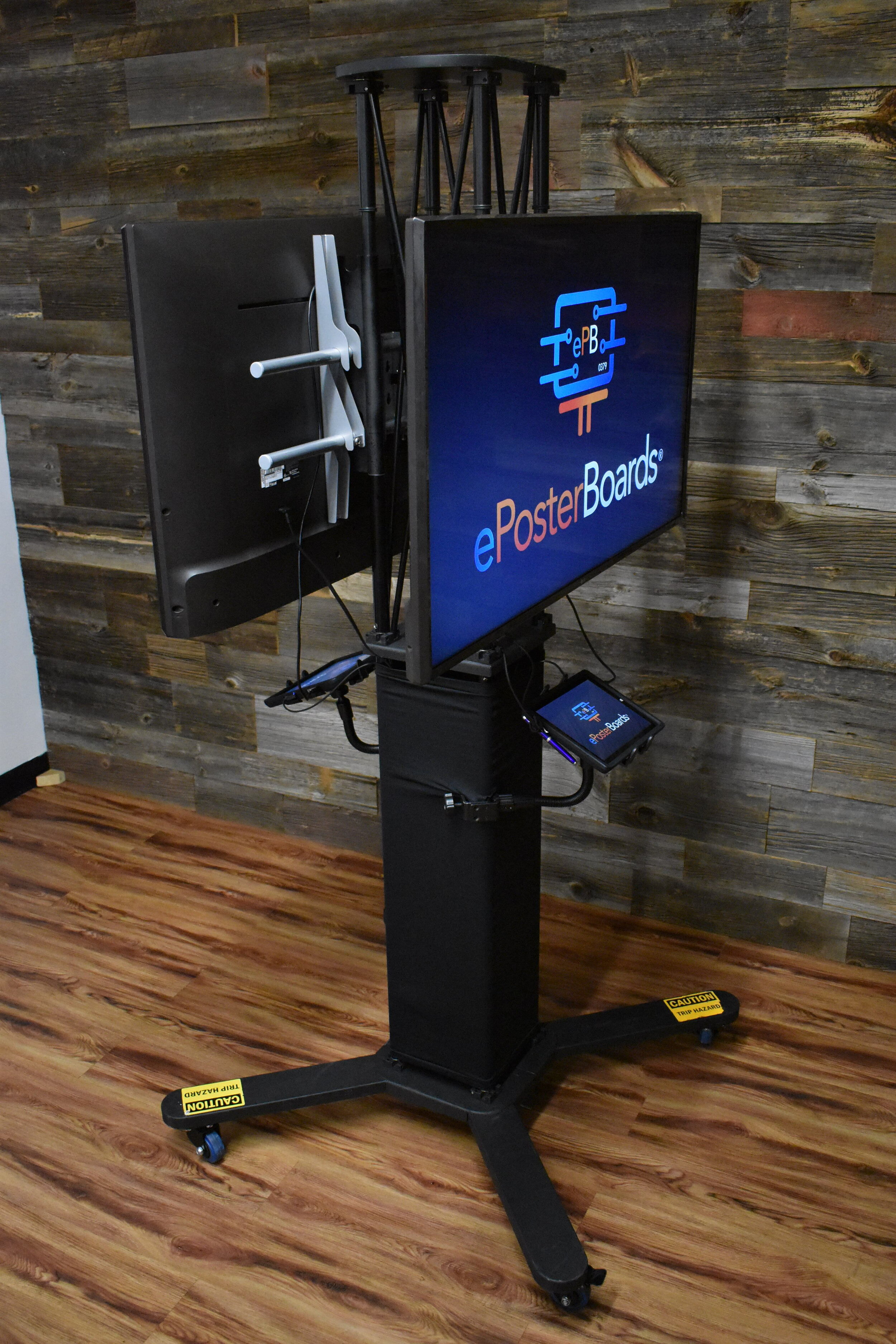 DOUBLE-SIDED STANDS: The guaranteed and standard display is a double-sided setup