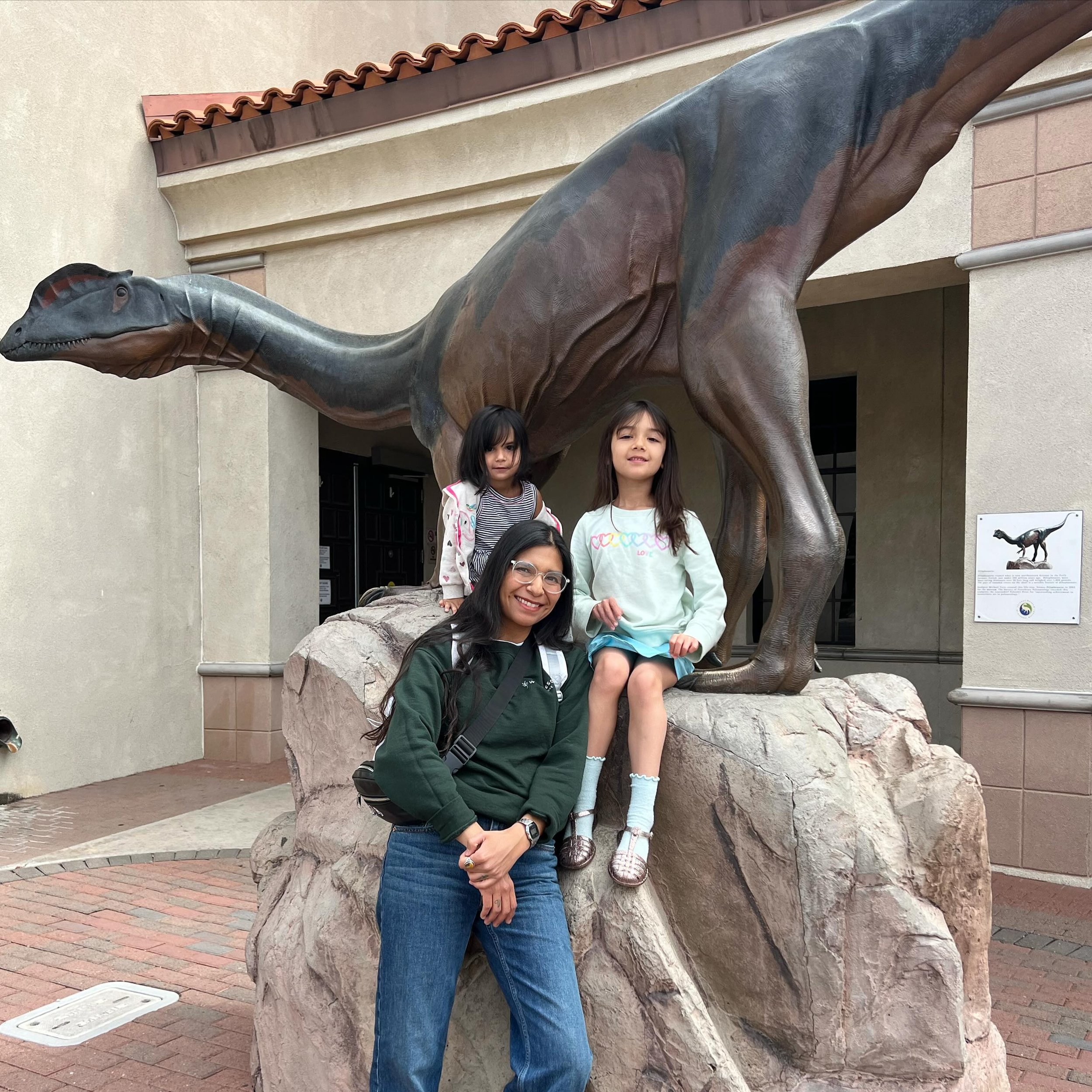 Cuz cool girls like dinos 🦕 🦖