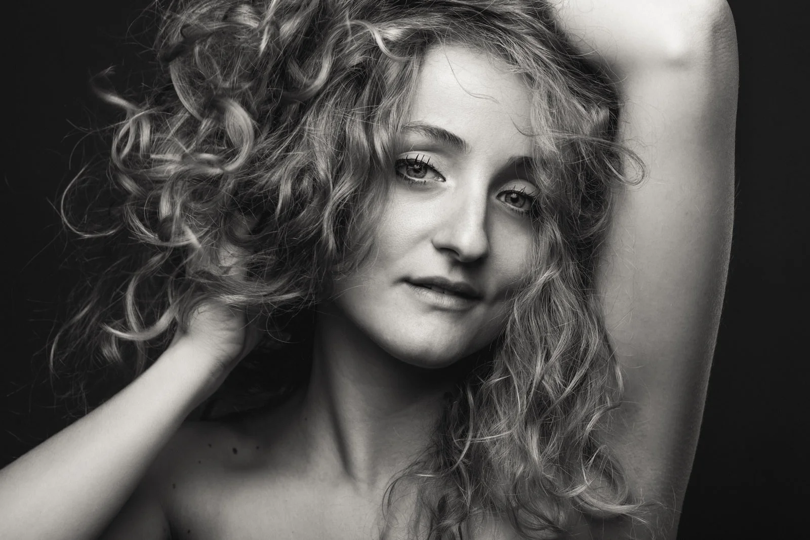  Marianna Folli - actress 