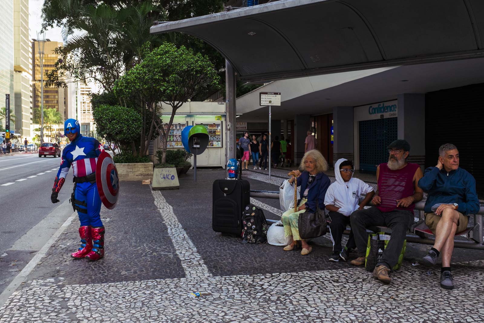  Waiting for the bus -&nbsp;Avenida Paulista 