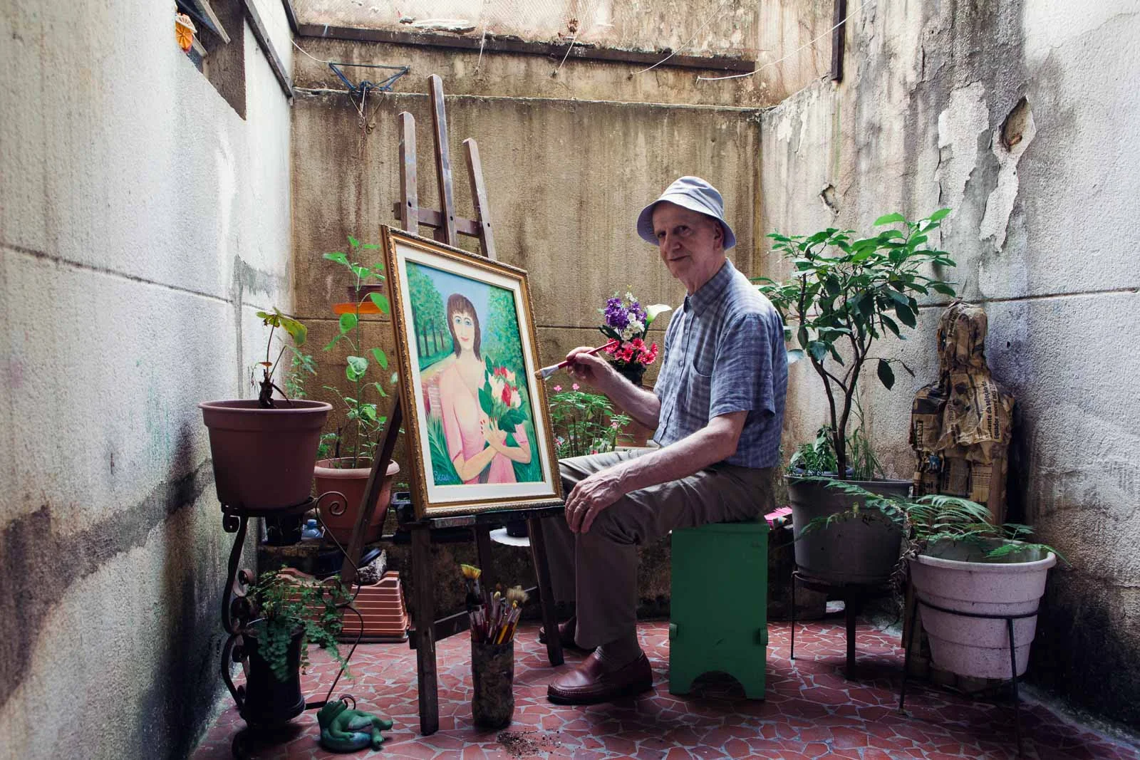 Pasquini, born in Italy but came to Brazil in the '50s. He is painter and philosopher.