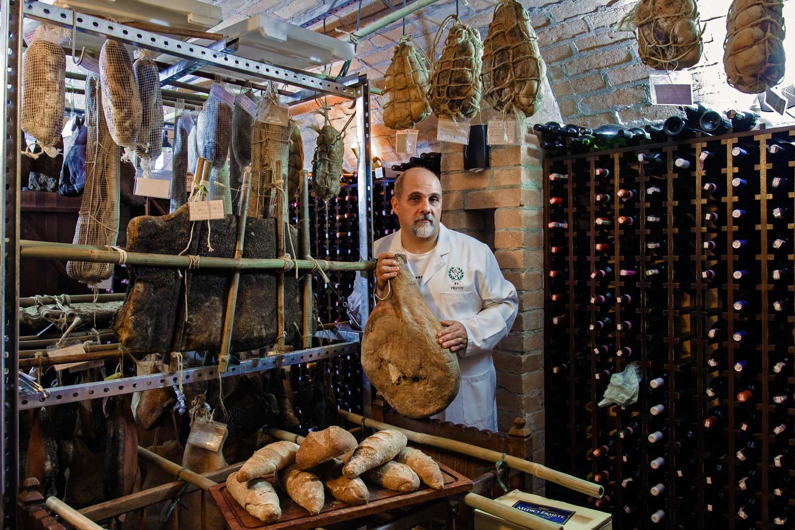  Sauro, Italian chef in Brazil from the '90s, holder of  Friccò  restaurant. 