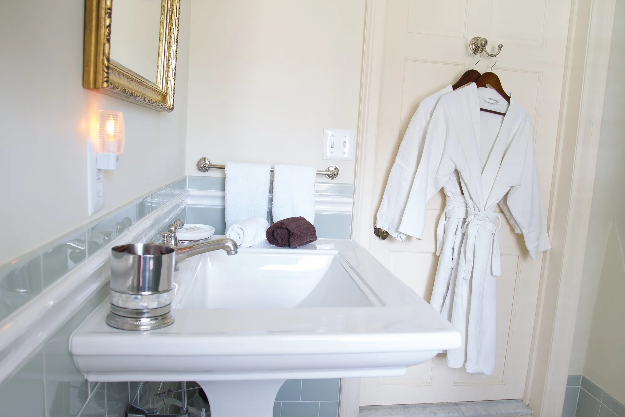 Modern Private Bath