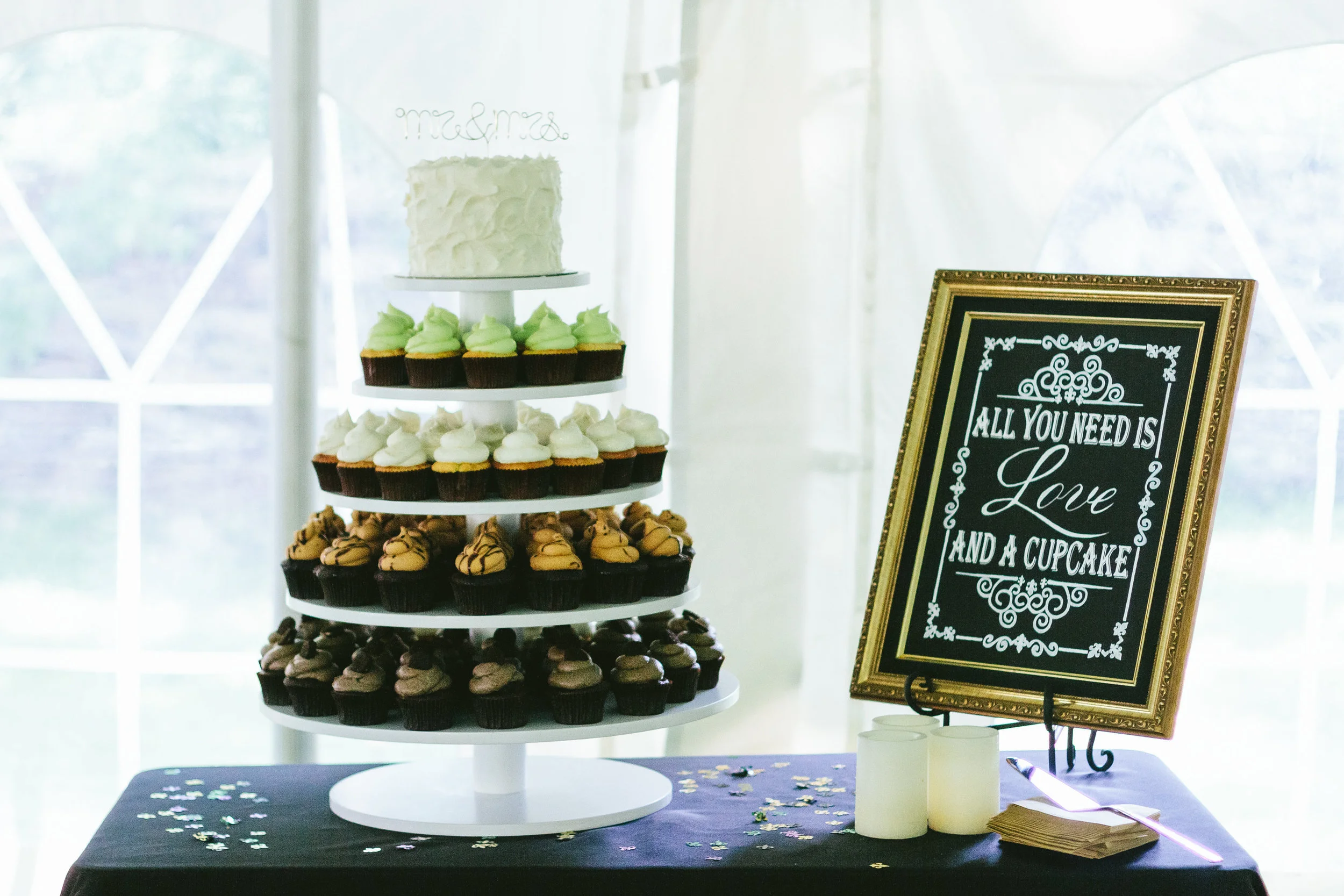 Cupcakes for the Wedding