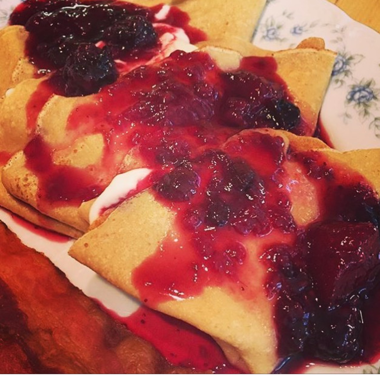 Crepes with cranberry sauce