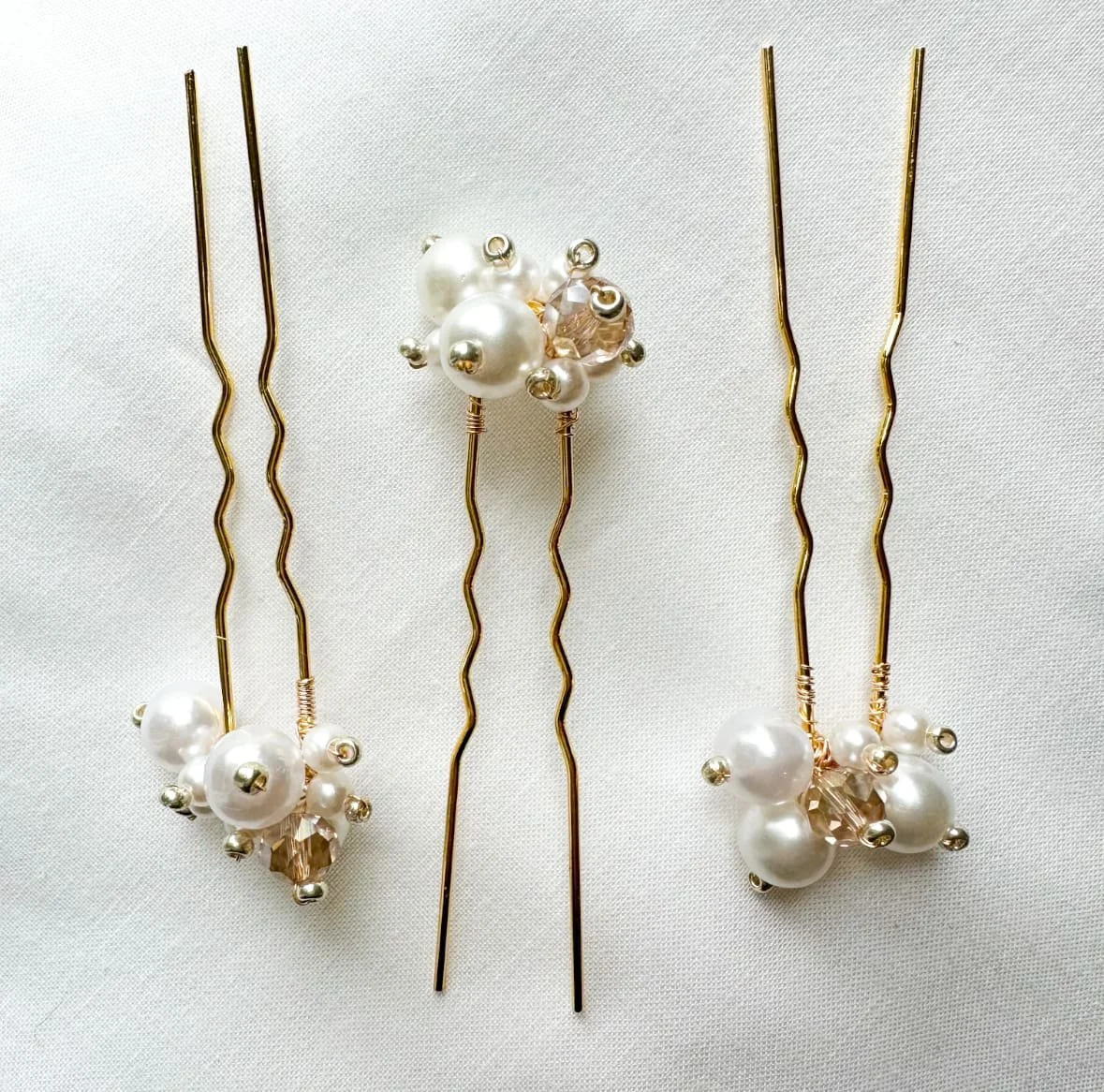 glass pearl and crystal hair pin set, white and pale pink.